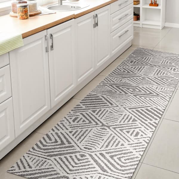 Jordan High-Low Pile Art Deco Geometric White/Black 2 ft. x 10 ft. Indoor/Outdoor Runner Rug