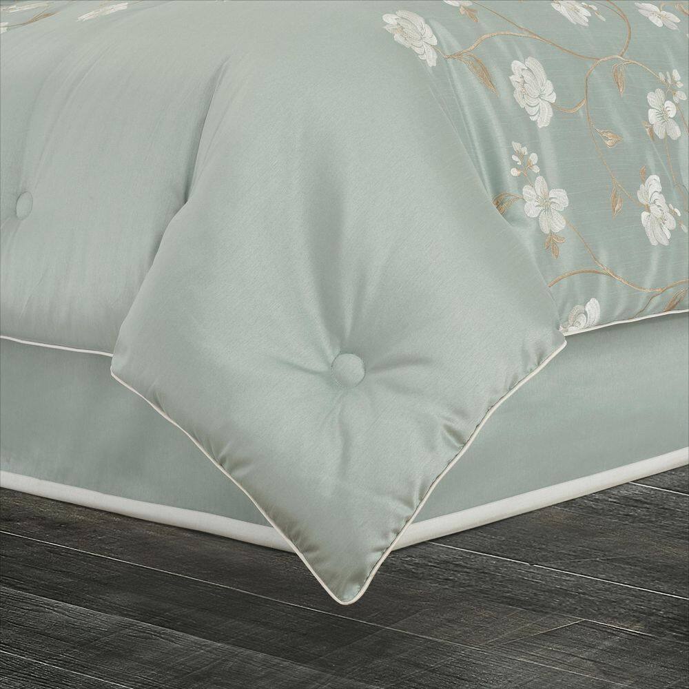 Aqua Spa Blue Floral Embroidered 4-Piece Comforter Set