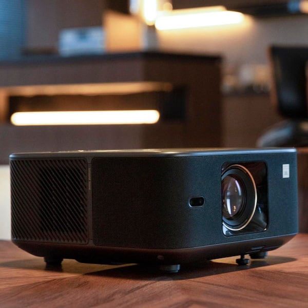 Yaber K3 Pro Premier 1080p LCD Home Theater Projector with 650