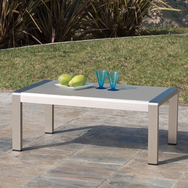 Harper & Bright Designs Silver Aluminum Outdoor Coffee Table with Tempered Glass Top