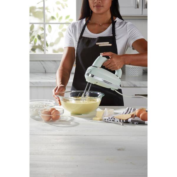  Hamilton Beach Magnolia Bakery 5-Speed Electric Hand Mixer,Powerful  1.3 Amp DC Motor for Effortless Mixing&Consistent Speed in Thick  Ingredients,Slow Start,Beaters and Whisk,Green(62601): Home & Kitchen