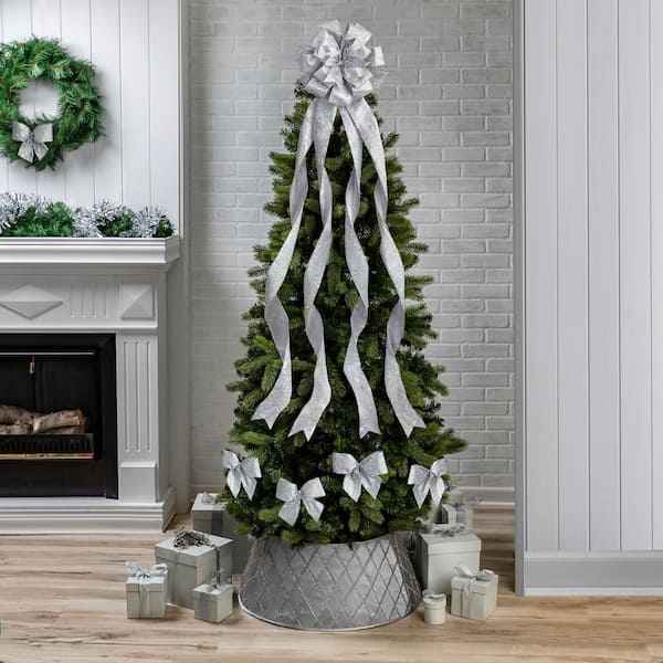 https://images.thdstatic.com/productImages/cd1b20e1-1d62-4fb8-b61f-d492cc337901/svn/new-traditions-simplify-your-holiday-christmas-tree-toppers-49995115dd-4f_600.jpg