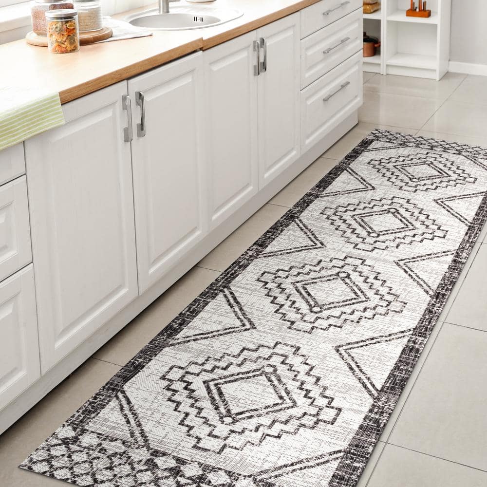 Marokko Ivory/Black 2 ft. x 10 ft. Diamond Tribal Medallion Indoor/Outdoor Area Rug price history on PriceWatchPro
