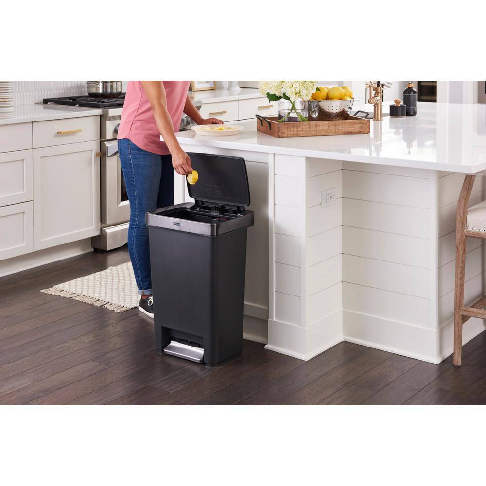 Gray Plastic 13 Gallon Step-On Trash Can with Stainless Steel Pedal