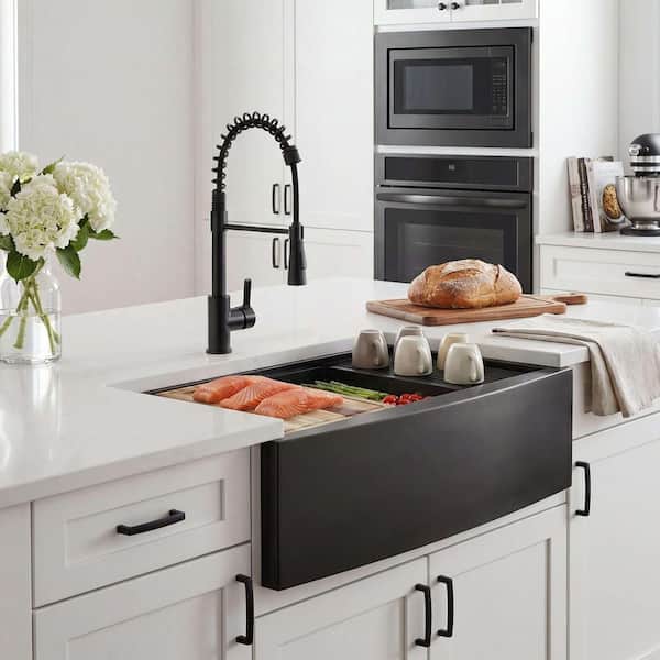 33 in. Farmhouse/Apron-Front Double Bowl 18 Gauge Black Stainless Steel Workstation Kitchen Sink with Spring Neck Faucet