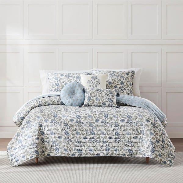 Lillian Block Print Reversible 6-Piece Blue/Sage Microfiber King/Cal King Quilt Set