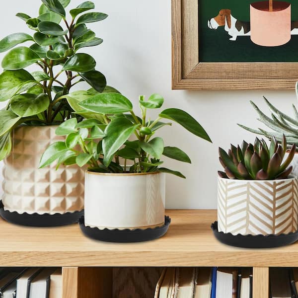 26 in. W x 2 in. H Black Wave Plastic Plant Saucer Durable Heavy