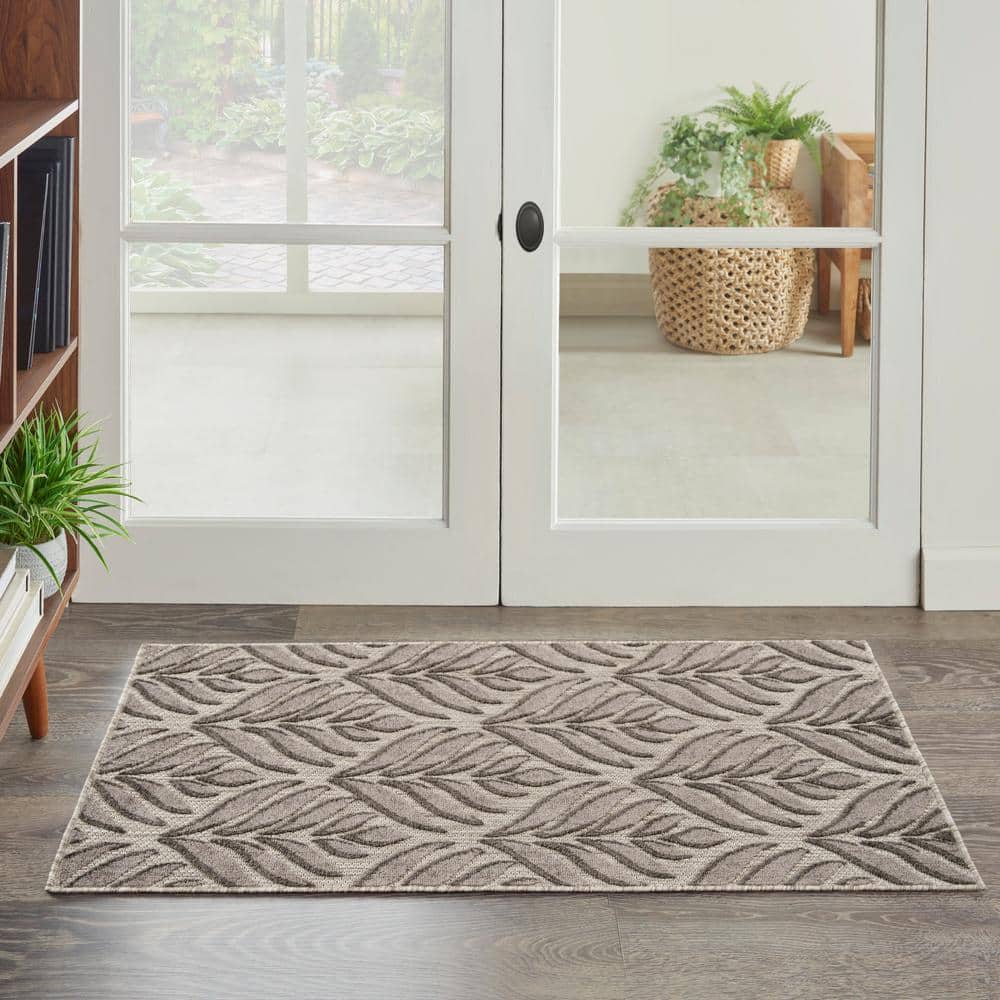 Charcoal Tropical Palm Flatwoven Synthetic Rug 32"x4"