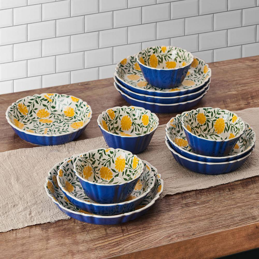 Tranquil Elegance Multi-Color Ceramic Floral Dinnerware Set, Service for 4