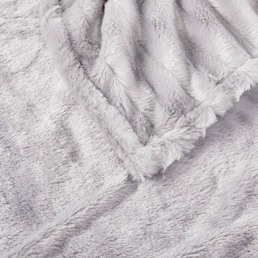 Oversized Gray Faux Fur Electric Heated Throw Blanket