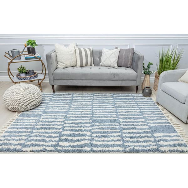 Bennett Shallow Waters 2'6"x8' Modern Area Rug