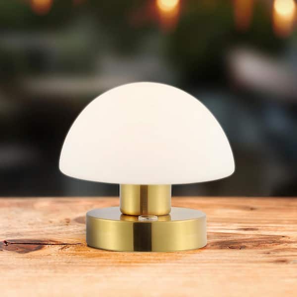 https://images.thdstatic.com/productImages/cd689f60-52b2-464f-ae1e-27b41daeb7fb/svn/brass-gold-jonathan-y-table-lamps-jyl7113c-40_600.jpg