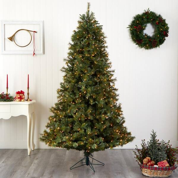 Finley Home 7.5' Classic Pine Clear Pre-lit Slim Christmas Tree 