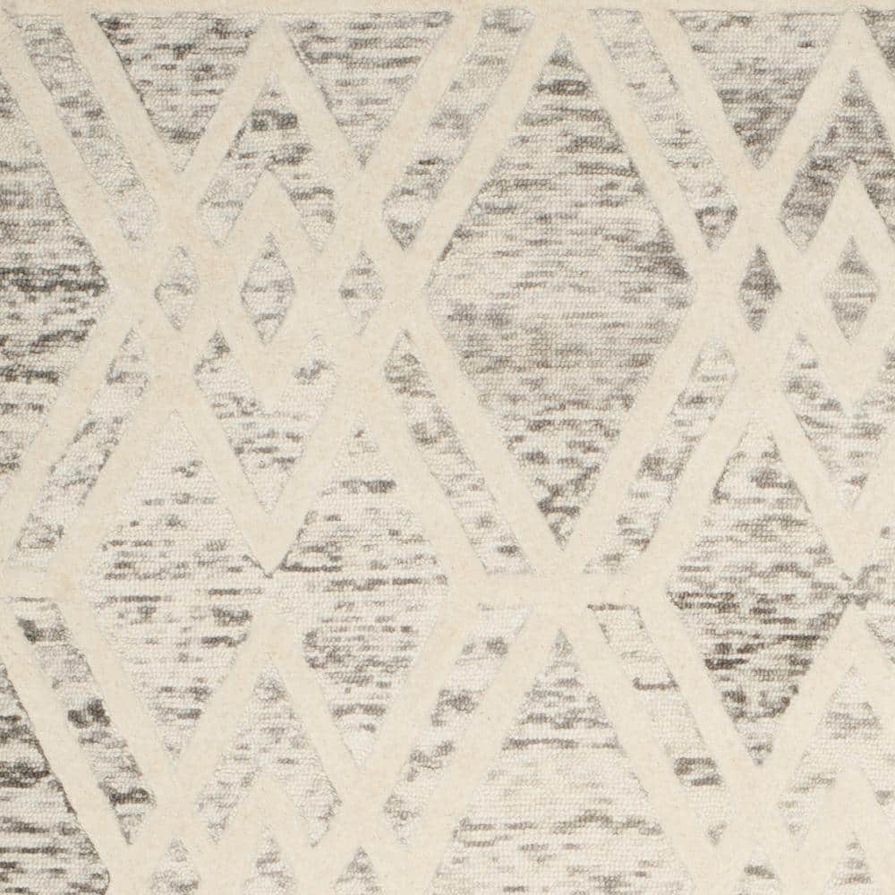 Light Brown and Ivory Hand-Tufted Wool Area Rug, 5' x 8'