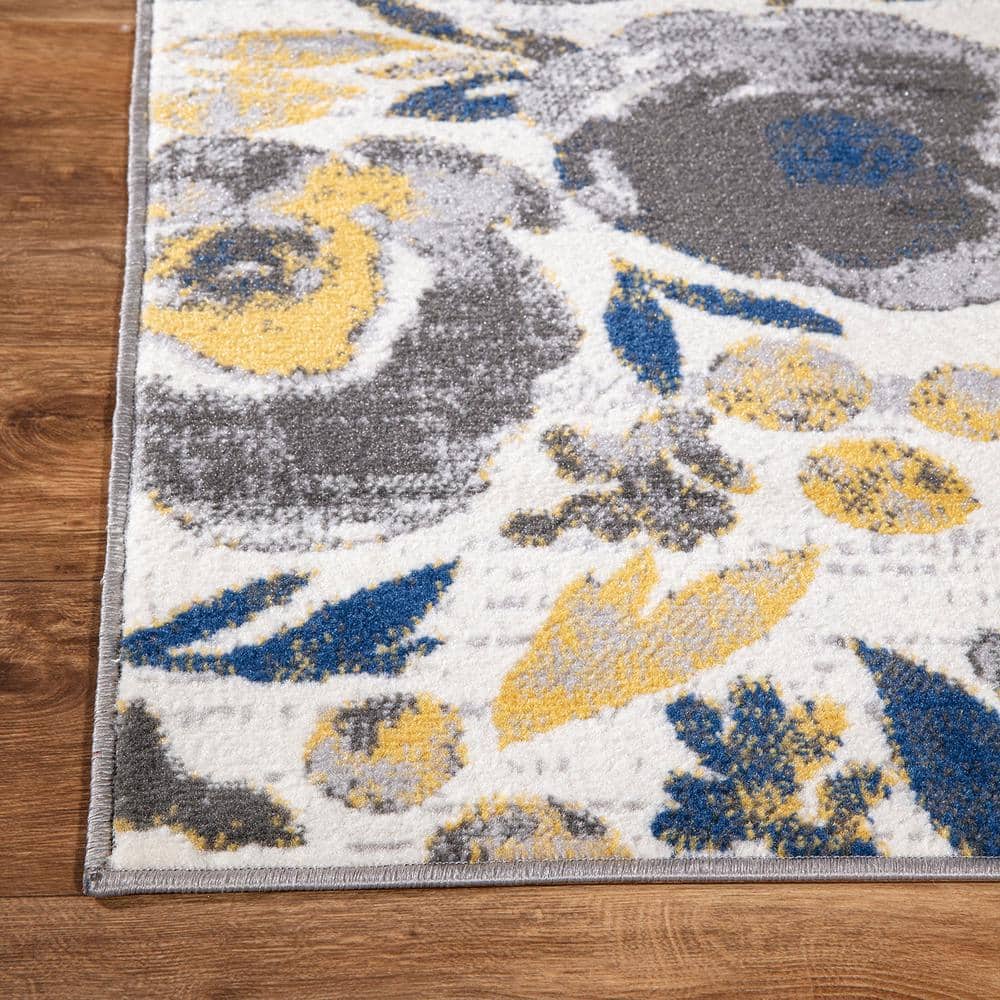 Ivory Floral Bliss 5' x 7' Easy-Care Synthetic Area Rug