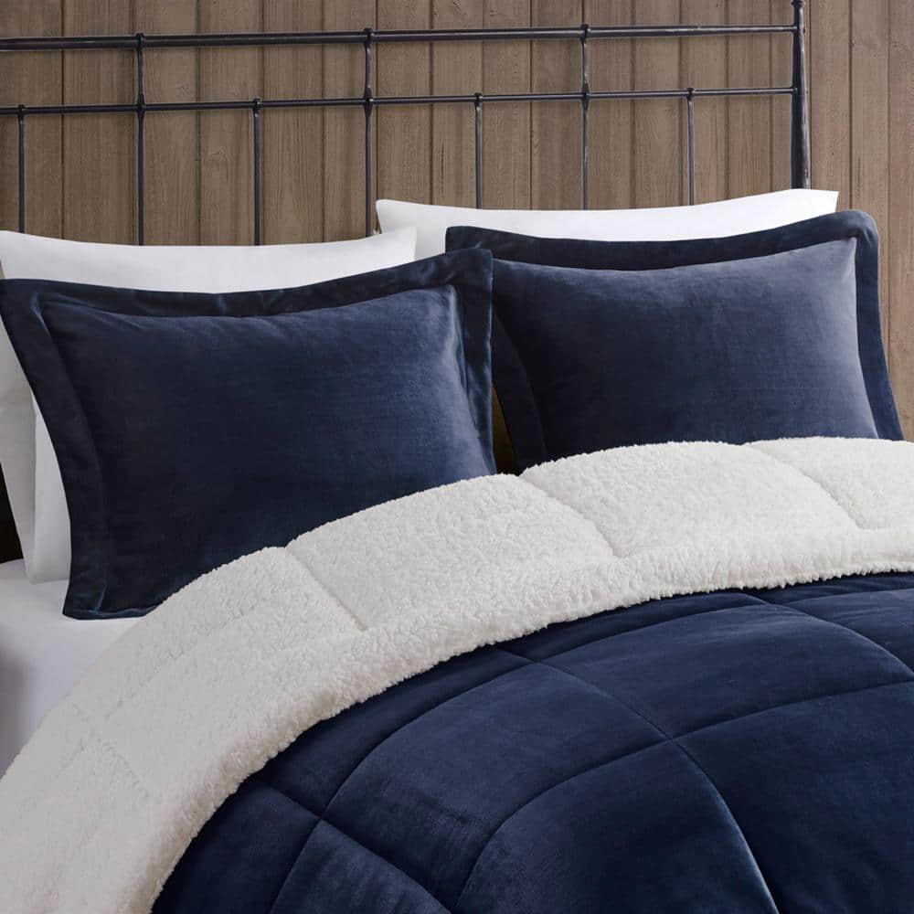 Full Navy/Ivory Down Alternative Comforter Set with Sherpa