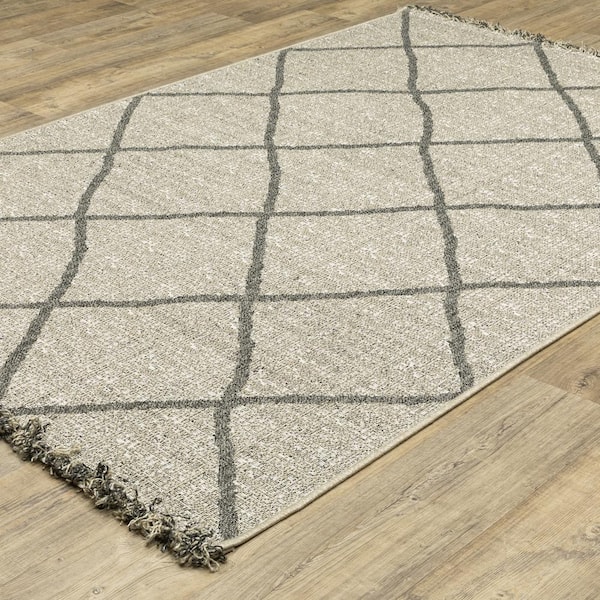 Gables Beige 5 ft. x 7 ft. Large Geometric Diamond Trellis Polypropylene Indoor/Outdoor Area Rug
