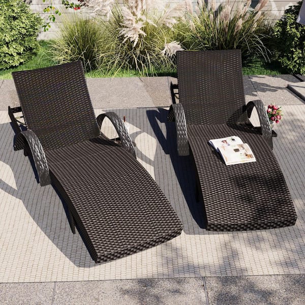 FASHION FINESSE LLC Brown Frame 2-Piece Wicker Outdoor Patio Chaise Lounge with 5-Level Adjustable Backrest and Pull-out Side Table