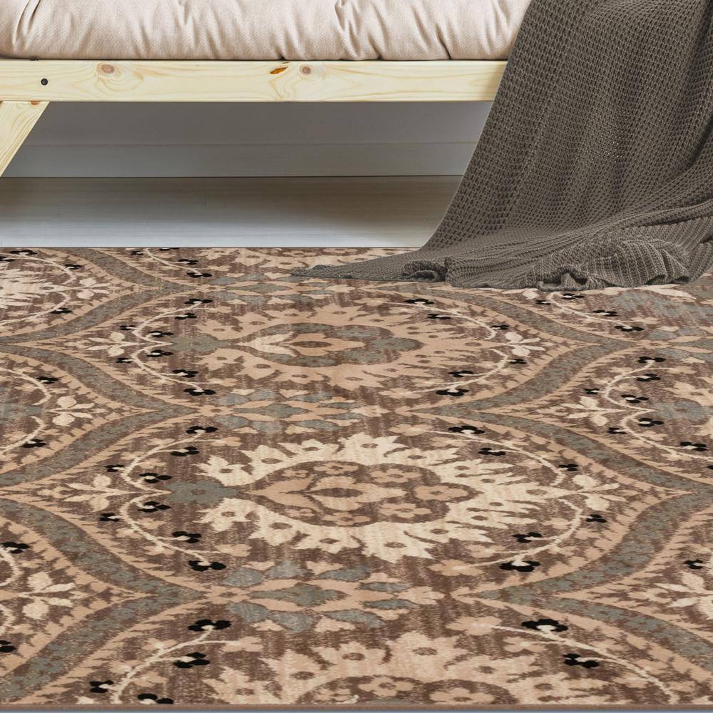 Elegant Light Blue Floral Synthetic Area Rug, 4' x 6'