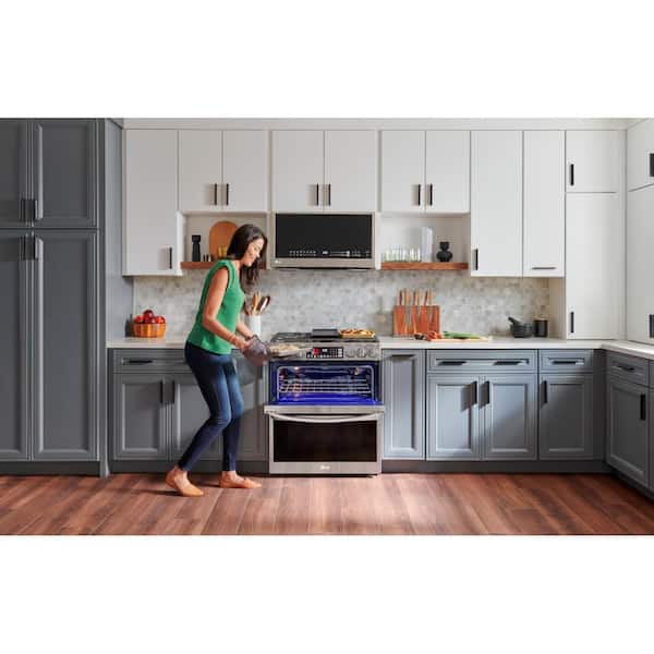 6.9 cu. ft. Smart Slide-In Double Oven Gas Range with ProBake and InstaView in PrintProof Stainless Steel