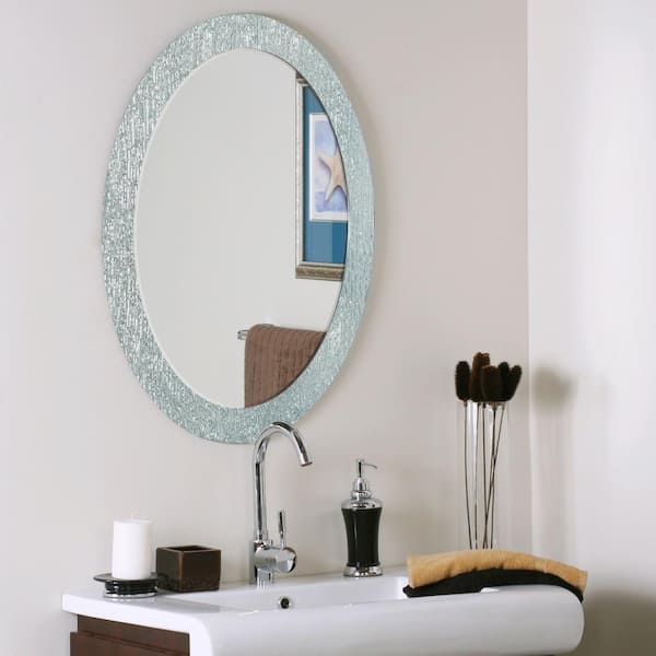 Decor Wonderland 31.5 in. x 23.5 in. Oval Molten Bathroom Mirror with Beveled Edge