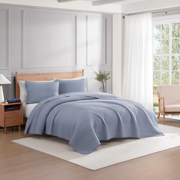 Christopher Texture 3-Piece White/Navy Blue Cotton Full/Queen Quilt Set
