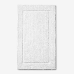 https://images.thdstatic.com/productImages/ce133c97-8699-477f-a222-df6e0cd4ce0d/svn/white-the-company-store-bathroom-rugs-bath-mats-vk75-30x50-white-64_300.jpg