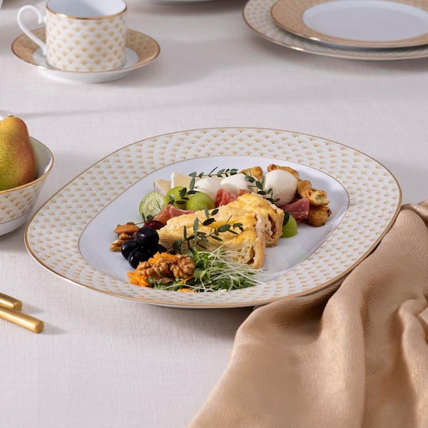 Trocadero Gold 16 in., (Gold) Porcelain Oval Platter