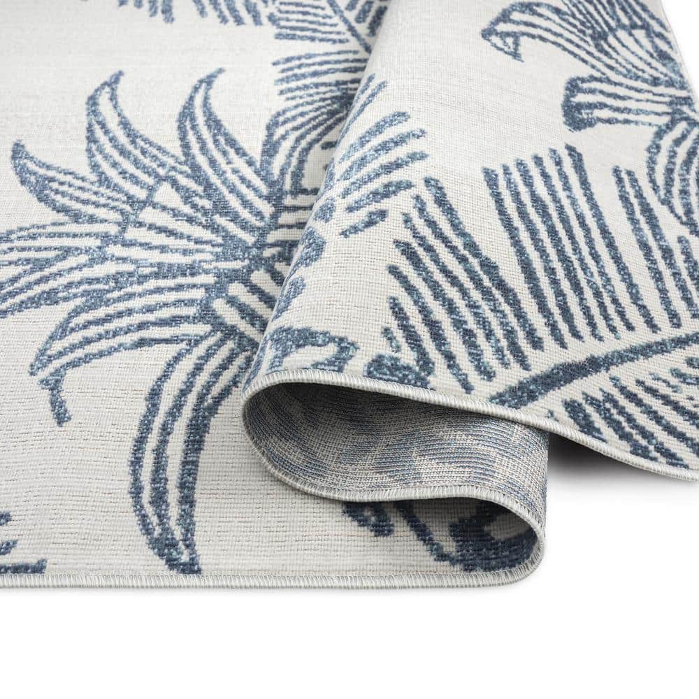Navy and Ivory Whimsical Pineapple 8' x 10' Indoor/Outdoor Rug