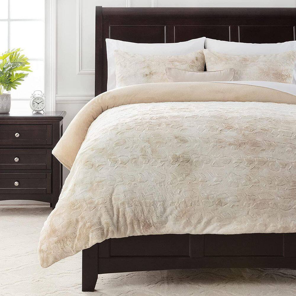 Wolf Polyester Taupe Faux Fur Reversible Minky Duvet Cover Set, Queen price history on PriceWatchPro