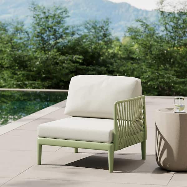 Frond and Form Outdoor Patio Deep Seating Green Poly Plastic All Weather Right Arm Club Chair with Ivory Cushions