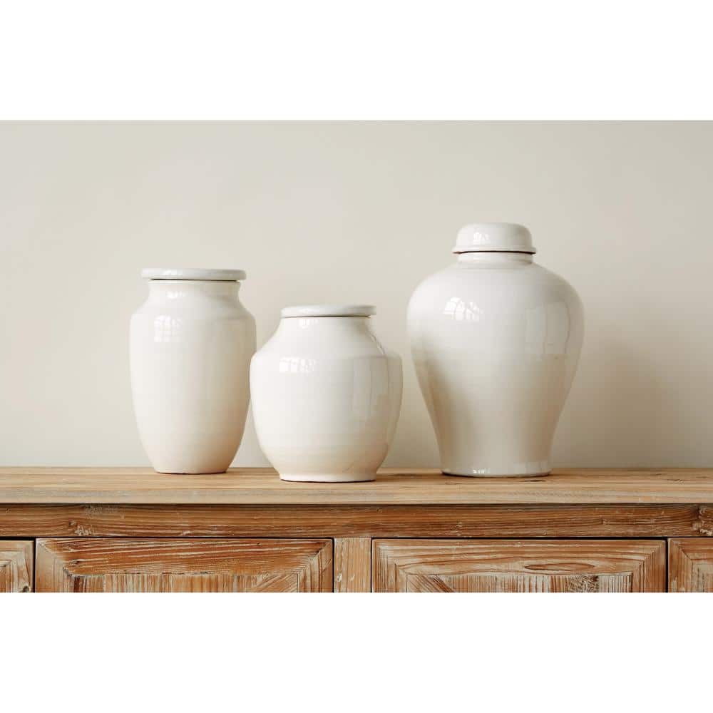 Elegant White Terracotta Cachepot with Lid 8"x8.5"