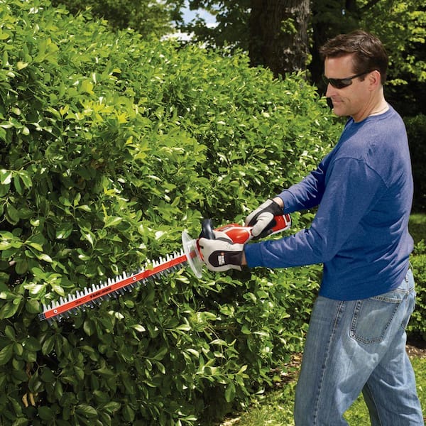 BLACK+DECKER 20-in Corded Electric Hedge Trimmer in the Hedge Trimmers  department at
