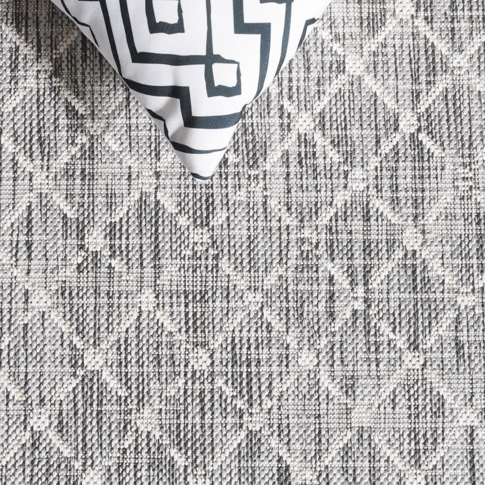 Frazier Geometric Gray Wool and Cotton Area Rug, 8' x 10'