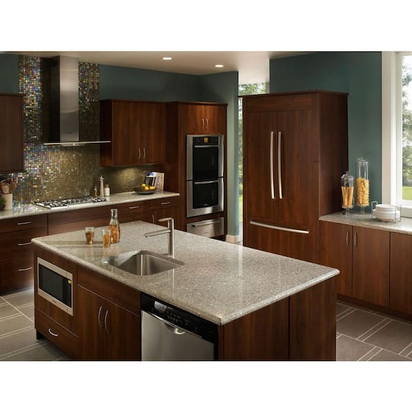 Quartz Countertop Sample in Alpina White