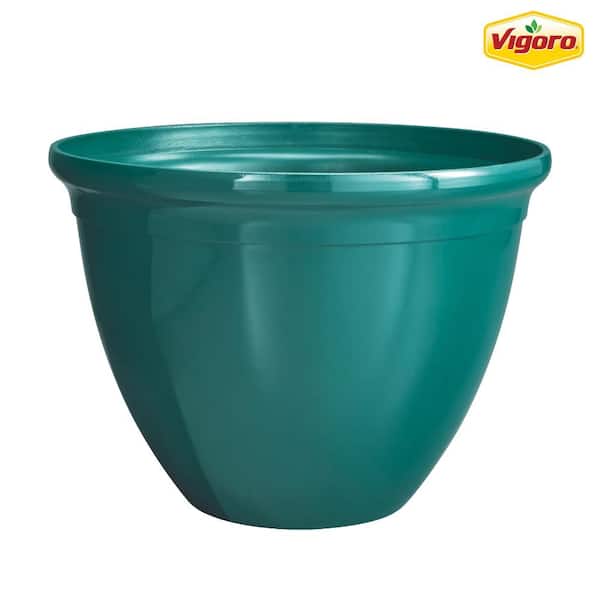 Vigoro 13.7 in. Lyla Medium Emerald Coast Glossy Resin Planter (13.7 in. D x 10 in. H)