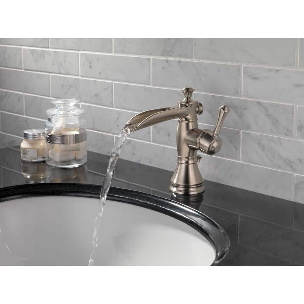 Modern Stainless Steel Single Hole Bathroom Faucet with Brass Body