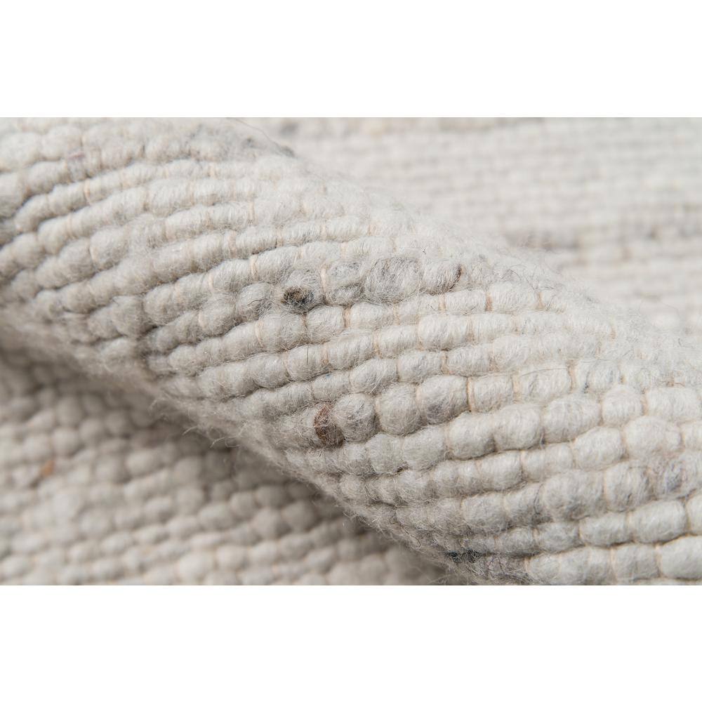 Ivory and Gray Hand-Woven Wool 5' x 7' Area Rug