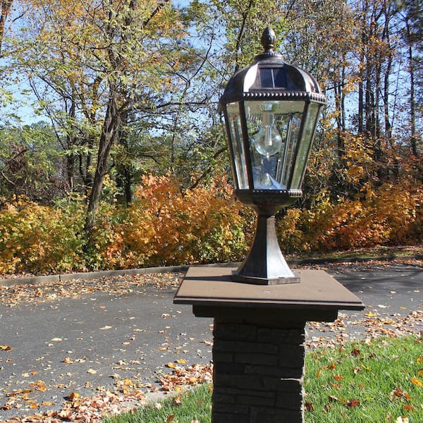 Royal Bulb Series Outdoor Weathered Bronze Integrated LED Solar Powered Post Lig 