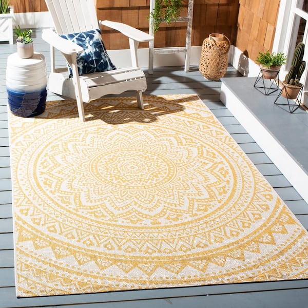 Courtyard Ivory/Gold 7 ft. x 7 ft. Medallion Indoor/Outdoor Square Area Rug