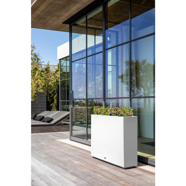 Block Span 30 in. Height Medium White Plastic Planter