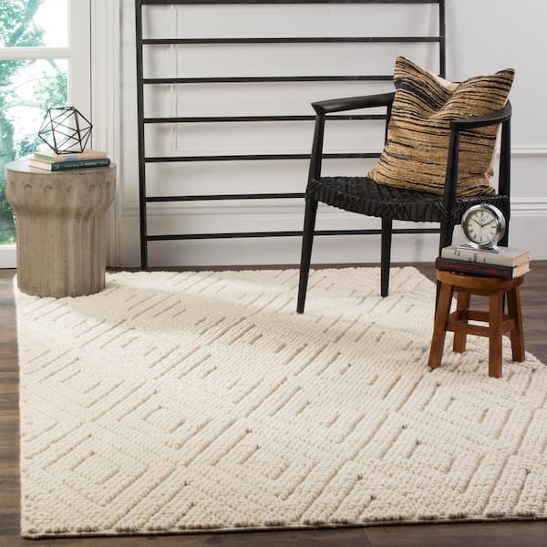 Natura 10 ft. x 14 ft. Ivory Geometric Area Rug