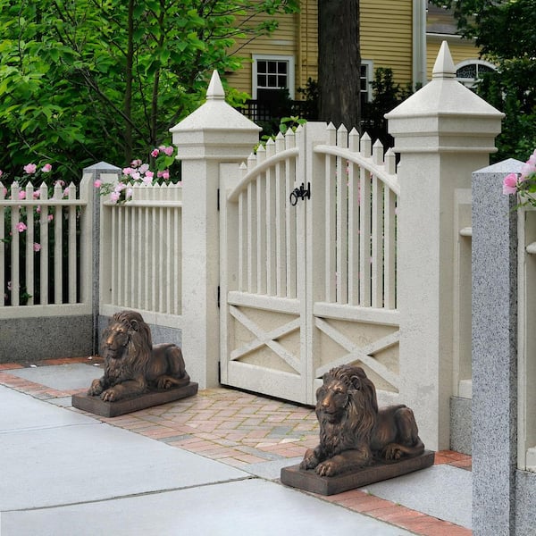 Glitzhome 21.5 in. L MGO Lying Guardian Lion Statue (Set of 2