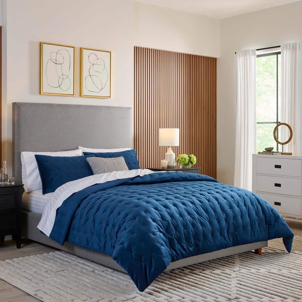 Kelsey 3-Piece Midnight Quilted Velvet Full/Queen Comforter Set