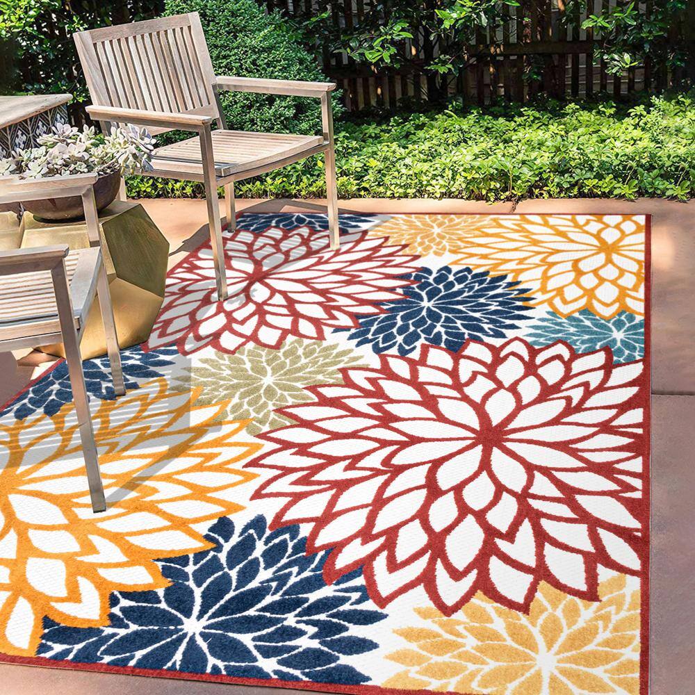 4' x 6' Cream, Red, Blue Floral Synthetic Area Rug
