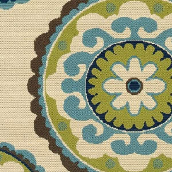 Green, Ivory 7 ft. x 10 ft. Loomed Polypropylene Rectangle Indoor/Outdoor Area Rug