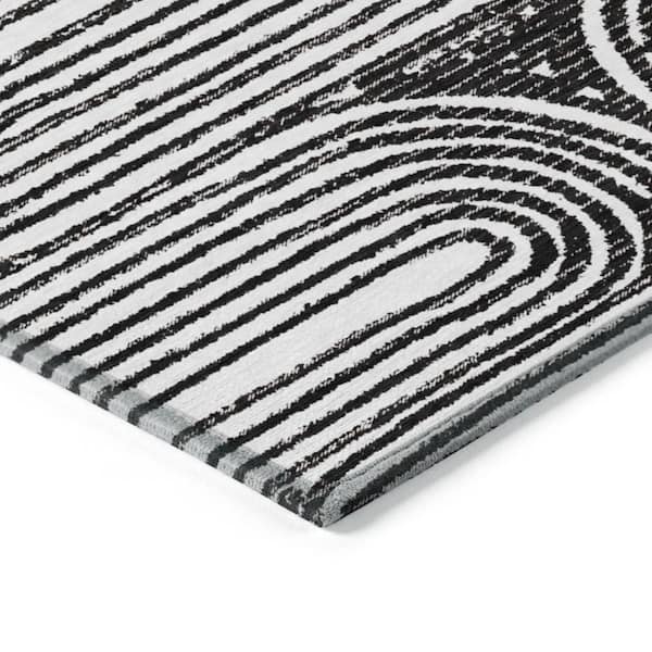 Black and White 8 ft. x 10 ft. Woven Abstract Rectangle Indoor/Outdoor Area Rug