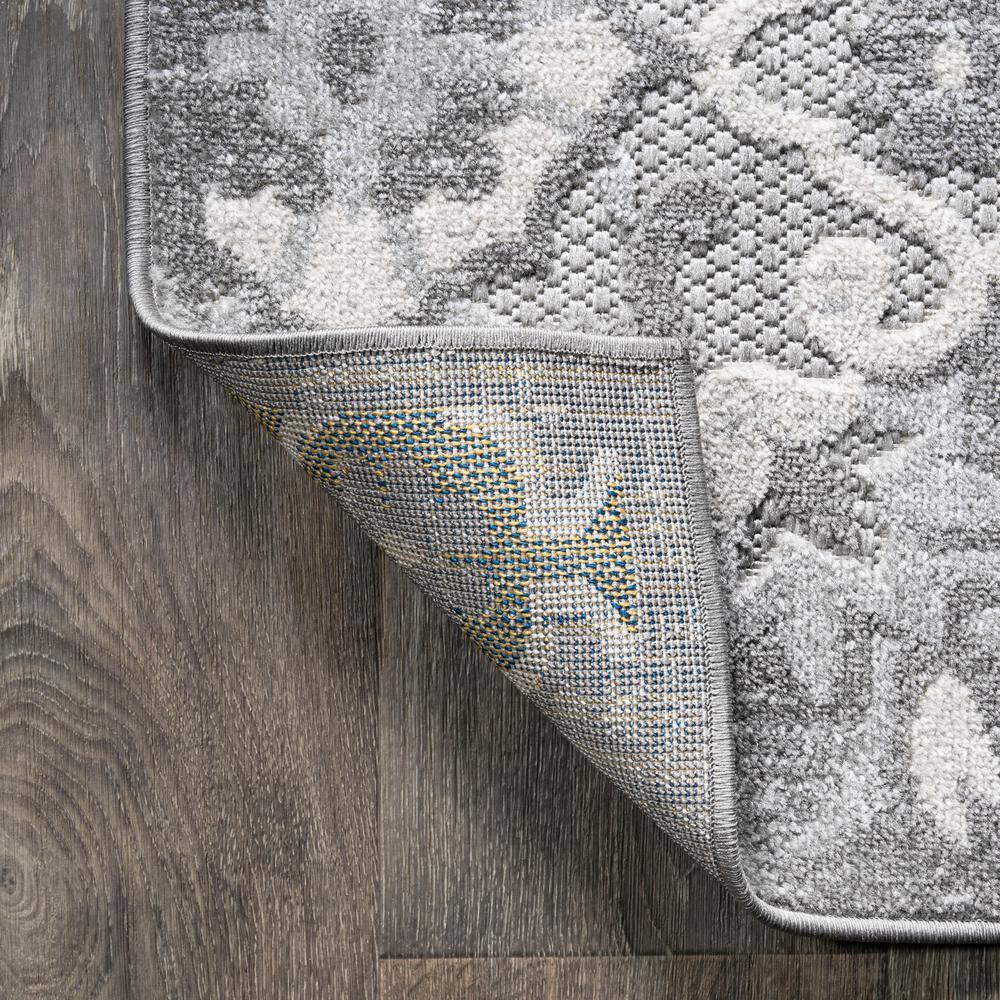 Modern Moroccan Medallion 4' x 6' Gray Synthetic Area Rug