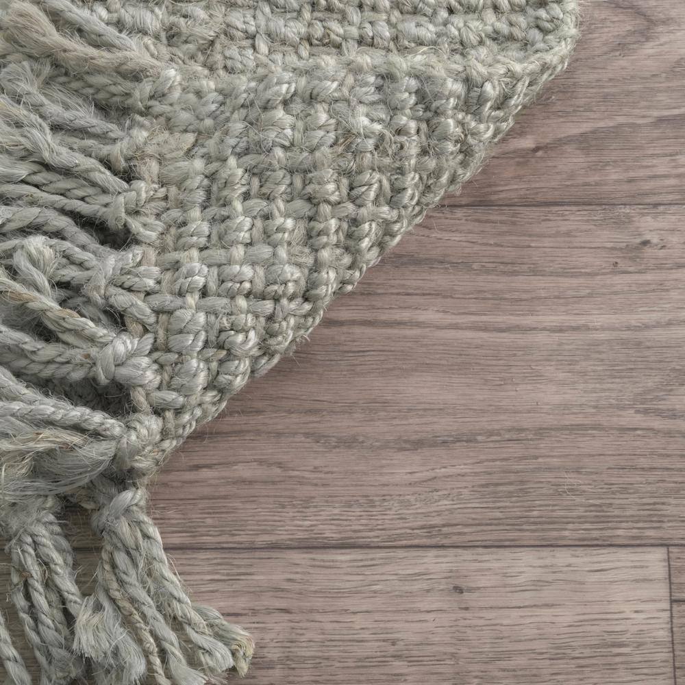 Handmade Gray Wool Braided 5' x 7' Easy Care Area Rug