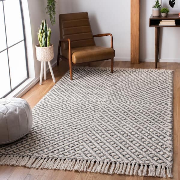 Natura 2 ft. x 4 ft. Ivory/Black Striped Diamonds Area Rug